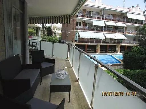 Apart.Con Piscina En Sitges Zona Residencial アパート